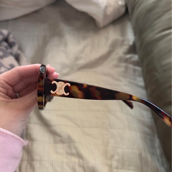 Tortoise Shell Sunglasses - Picture 2 of 3